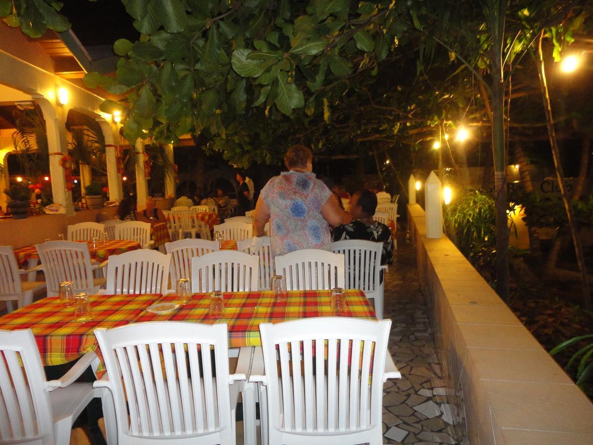 Sunset Bay Club All Inclusive Colihaut Exterior photo
